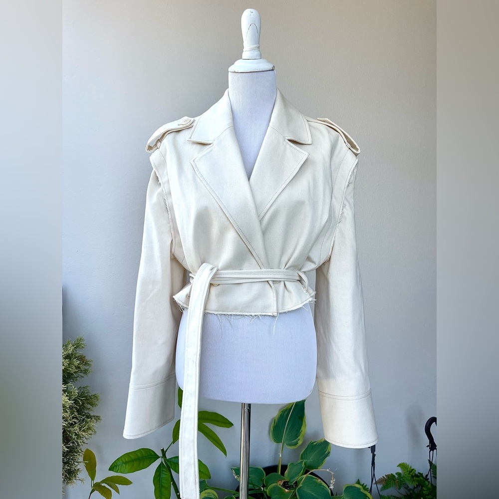 Zara Cropped Cotton Moto Jacket with Detachable Sleeves in Cream/ Eggshell, US M